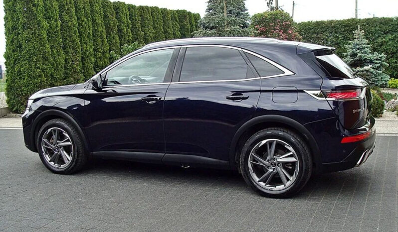 DS Automobiles   DS 7 Crossback    200 KM    Automatyczna    4×4 (stały)    Fioletowy full