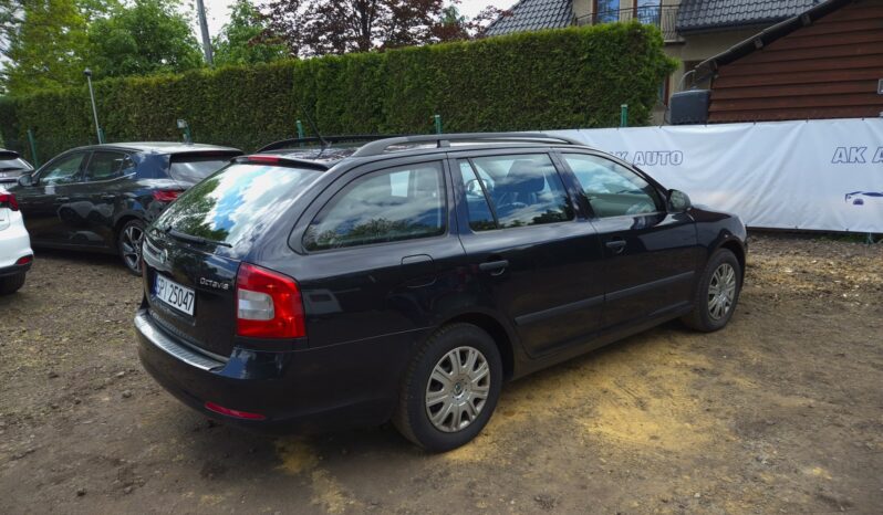 SKODA Octavia  | FWD (przód) | Manualna | 122 KM | Czarny full