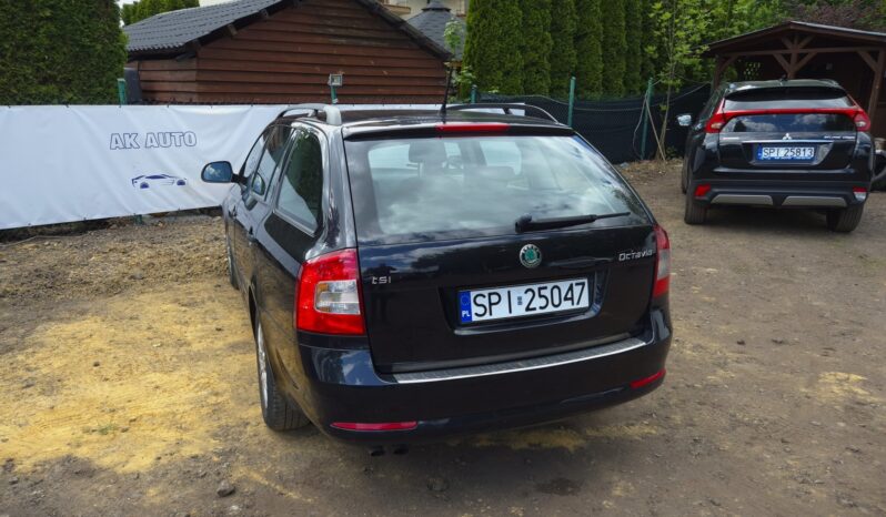 SKODA Octavia  | FWD (przód) | Manualna | 122 KM | Czarny full