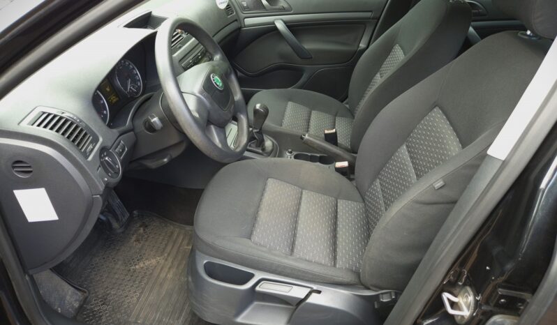 SKODA Octavia  | FWD (przód) | Manualna | 122 KM | Czarny full