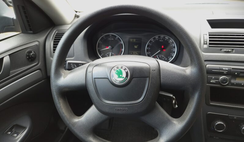 SKODA Octavia  | FWD (przód) | Manualna | 122 KM | Czarny full