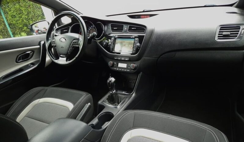 KIA Proceed | FWD (przód) | Manualna | 135 KM | Biały full
