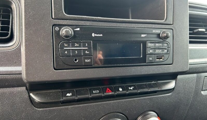 RENAULT Master  | FWD (przód) | Manualna | 136 KM | Biały full