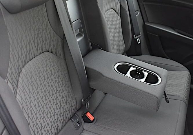 SEAT Leon  | FWD (przód) | Manualna | 150 KM | Czarny full