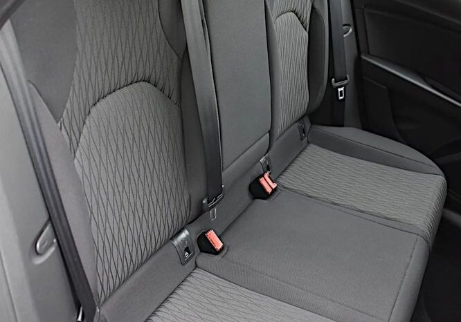 SEAT Leon  | FWD (przód) | Manualna | 150 KM | Czarny full