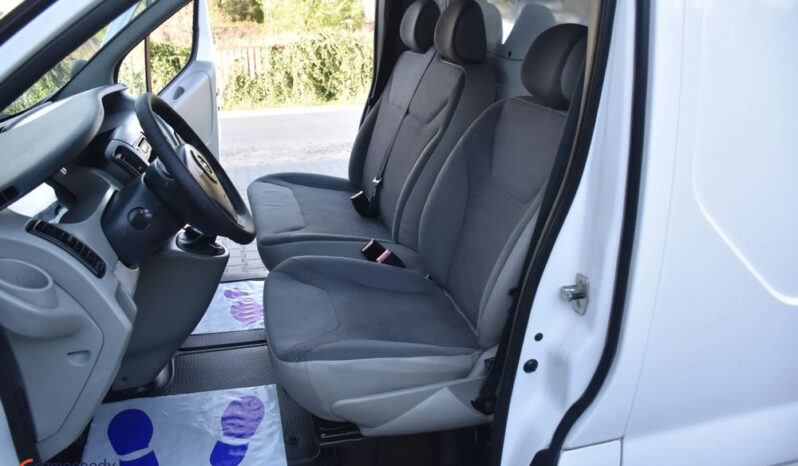 OPEL Vivaro | FWD (przód) | Manualna | 90 KM | Biały full