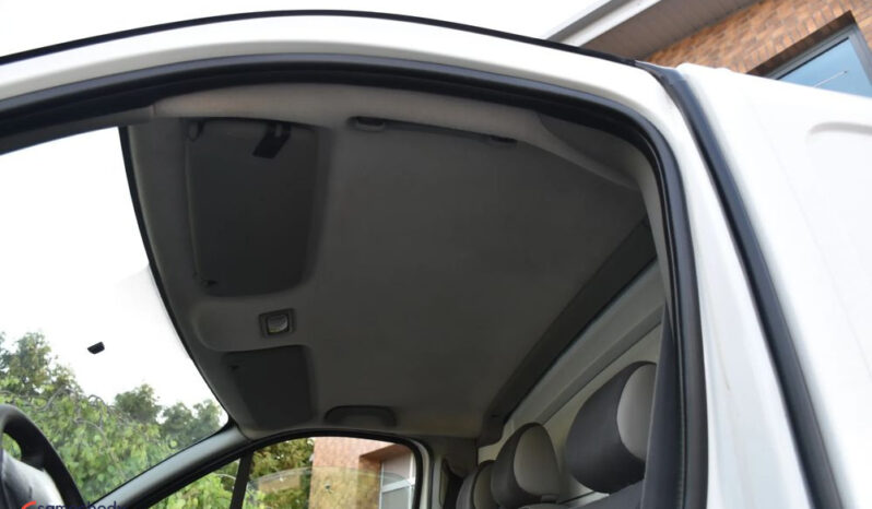 OPEL Vivaro | FWD (przód) | Manualna | 90 KM | Biały full