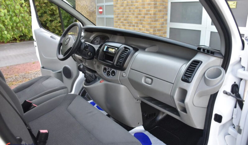 OPEL Vivaro | FWD (przód) | Manualna | 90 KM | Biały full