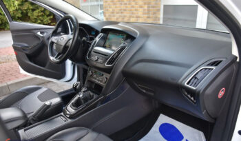 FORD Focus  | FWD (przód) | Manualna | 120 KM | Biały full