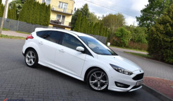 FORD Focus  | FWD (przód) | Manualna | 120 KM | Biały full