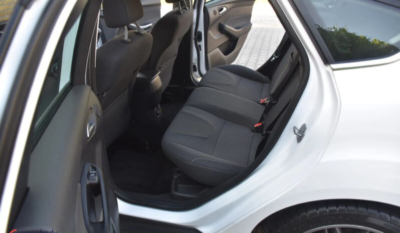 FORD Focus  | FWD (przód) | Manualna | 150 KM | Biały full