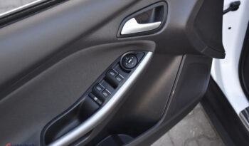 FORD Focus  | FWD (przód) | Manualna | 150 KM | Biały full