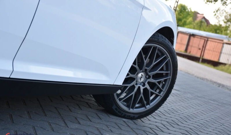 FORD Focus  | FWD (przód) | Manualna | 150 KM | Biały full