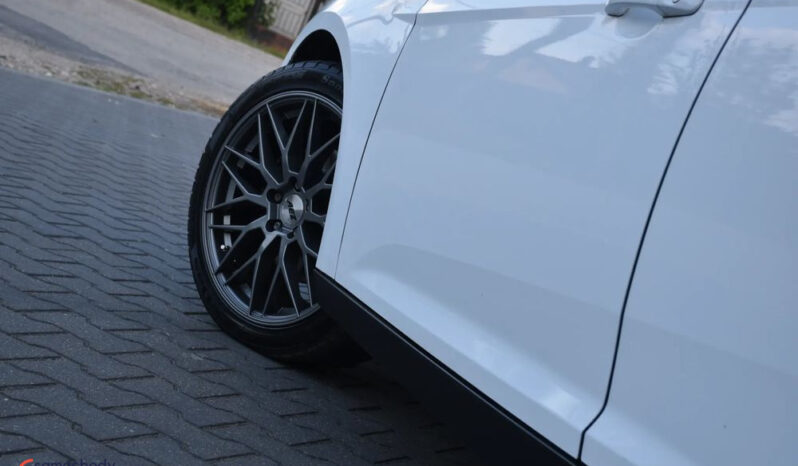 FORD Focus  | FWD (przód) | Manualna | 150 KM | Biały full