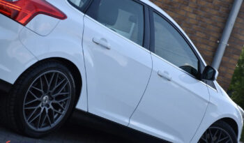 FORD Focus  | FWD (przód) | Manualna | 150 KM | Biały full