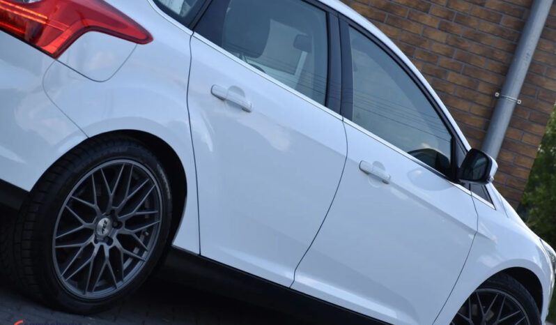 FORD Focus  | FWD (przód) | Manualna | 150 KM | Biały full