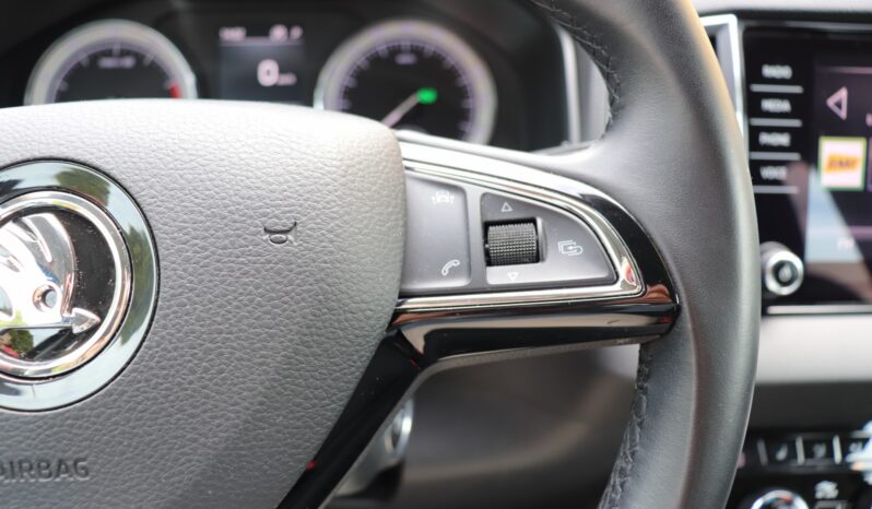 SKODA Karoq | 2018 | 150 KM | 1498cm3 | Czarny full