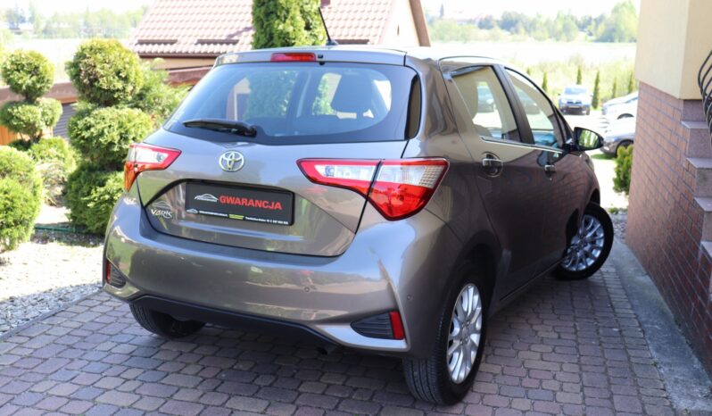 TOYOTA Yaris  | 2020 | 111 KM | 1496cm3 | Beżowy full