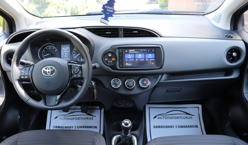 TOYOTA Yaris  | 2020 | 111 KM | 1496cm3 | Beżowy full