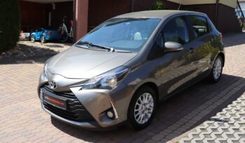 TOYOTA Yaris  | 2020 | 111 KM | 1496cm3 | Beżowy full