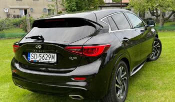 Infiniti Q30 | FWD (przód) | Automatyczna | 156 KM | Czarny full