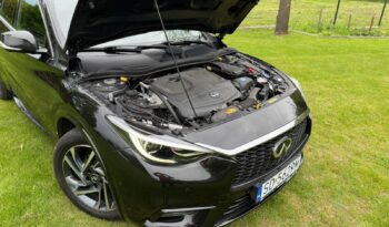 Infiniti Q30 | FWD (przód) | Automatyczna | 156 KM | Czarny full