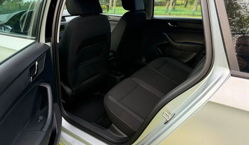 SKODA RAPID  | FWD (przód) | Manualna | 86 KM | Srebrny full