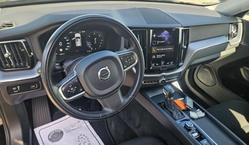VOLVO XC 60 | FWD (przód) | Automatyczna | 190 KM | Czarny full