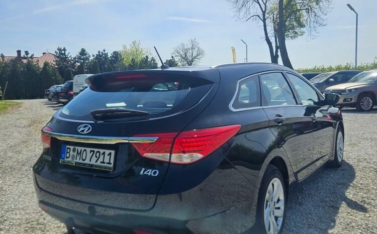 HYUNDAI i40  | FWD (przód) | Manualna | 135 KM | Czarny full