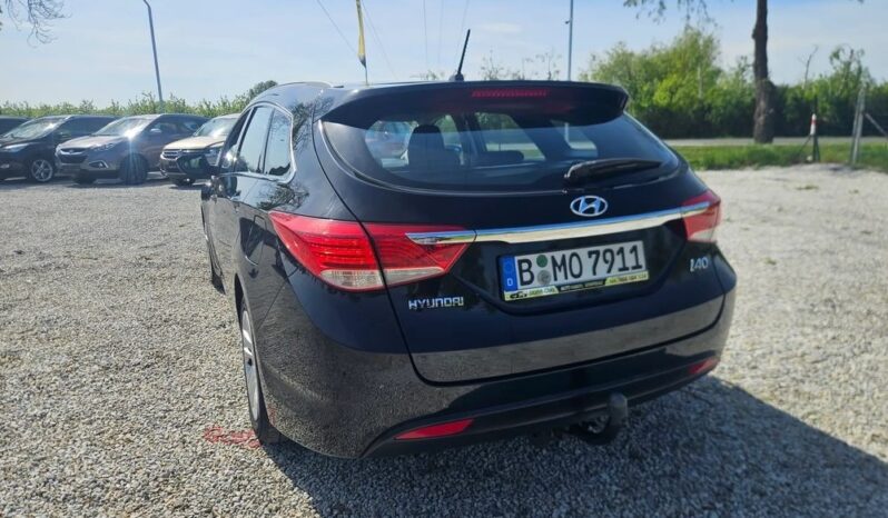 HYUNDAI i40  | FWD (przód) | Manualna | 135 KM | Czarny full