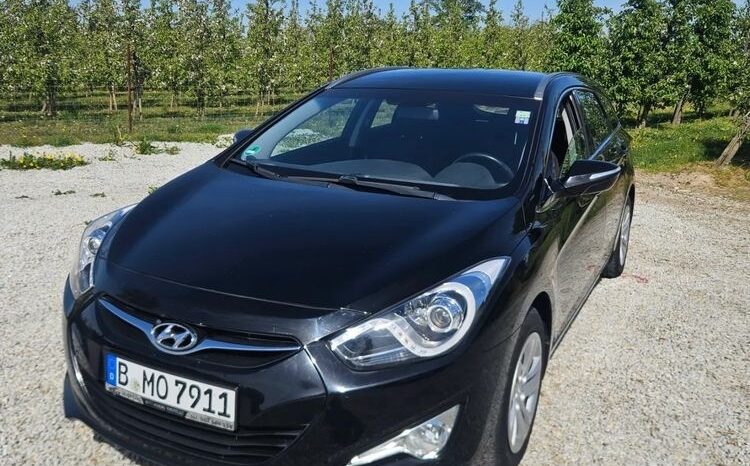 HYUNDAI i40  | FWD (przód) | Manualna | 135 KM | Czarny full