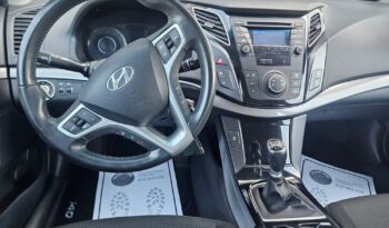 HYUNDAI i40  | FWD (przód) | Manualna | 135 KM | Czarny full