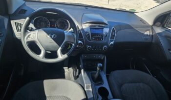HYUNDAI ix35  | FWD (przód) | Manualna | 135 KM | Czarny full