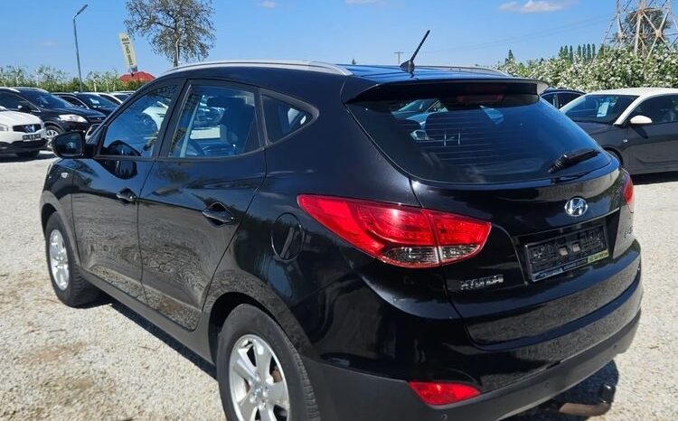 HYUNDAI ix35  | FWD (przód) | Manualna | 135 KM | Czarny full