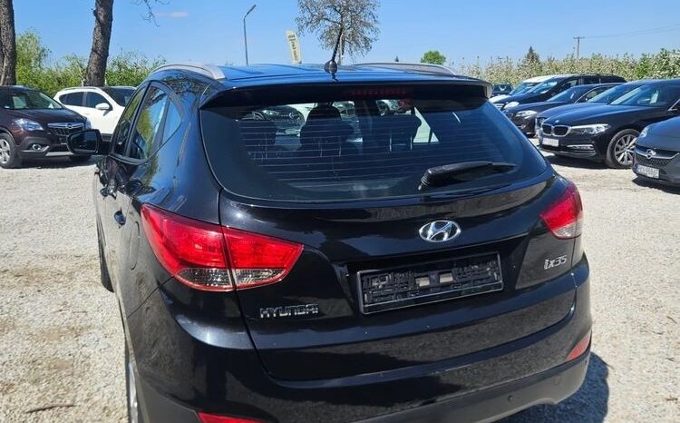 HYUNDAI ix35  | FWD (przód) | Manualna | 135 KM | Czarny full