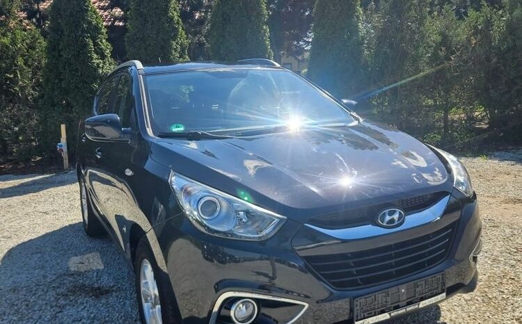 HYUNDAI ix35  | FWD (przód) | Manualna | 135 KM | Czarny full