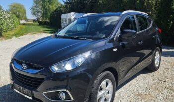 HYUNDAI ix35  | FWD (przód) | Manualna | 135 KM | Czarny full
