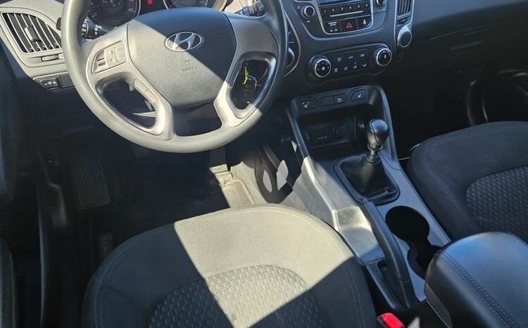 HYUNDAI ix35  | FWD (przód) | Manualna | 135 KM | Czarny full
