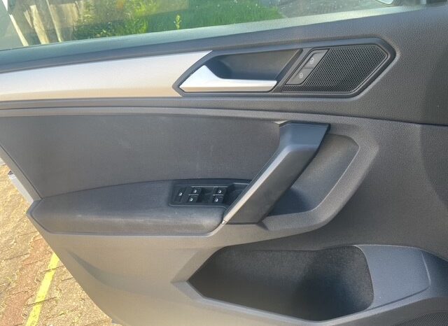 VOLKSWAGEN Tiguan  | FWD (przód) | Manualna | 150 KM | Biały full