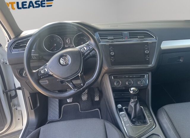 VOLKSWAGEN Tiguan  | FWD (przód) | Manualna | 150 KM | Biały full