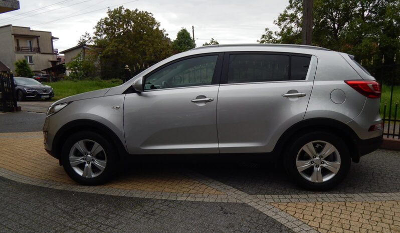 KIA Sportage  | FWD (przód) | Manualna | 135 KM | Srebrny full