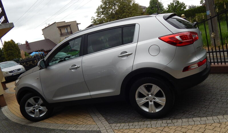 KIA Sportage  | FWD (przód) | Manualna | 135 KM | Srebrny full