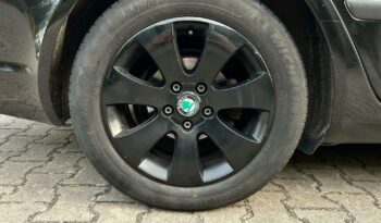 SKODA Octavia  | FWD (przód) | Automatyczna | 105 KM | Czarny full