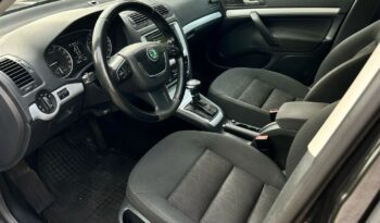 SKODA Octavia  | FWD (przód) | Automatyczna | 105 KM | Czarny full