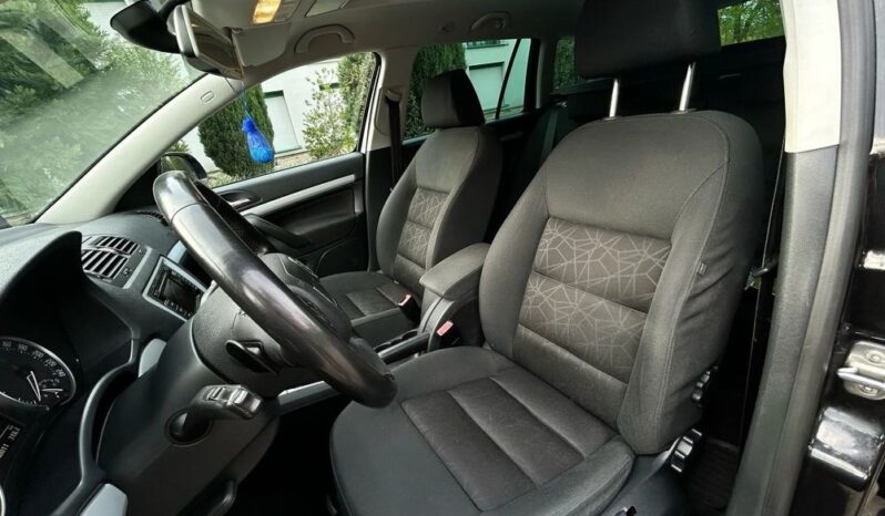 SKODA Octavia  | FWD (przód) | Automatyczna | 105 KM | Czarny full