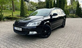 SKODA Octavia  | FWD (przód) | Automatyczna | 105 KM | Czarny full
