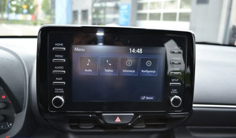 TOYOTA Yaris  | FWD (przód) | Manualna | 125 KM | Srebrny full