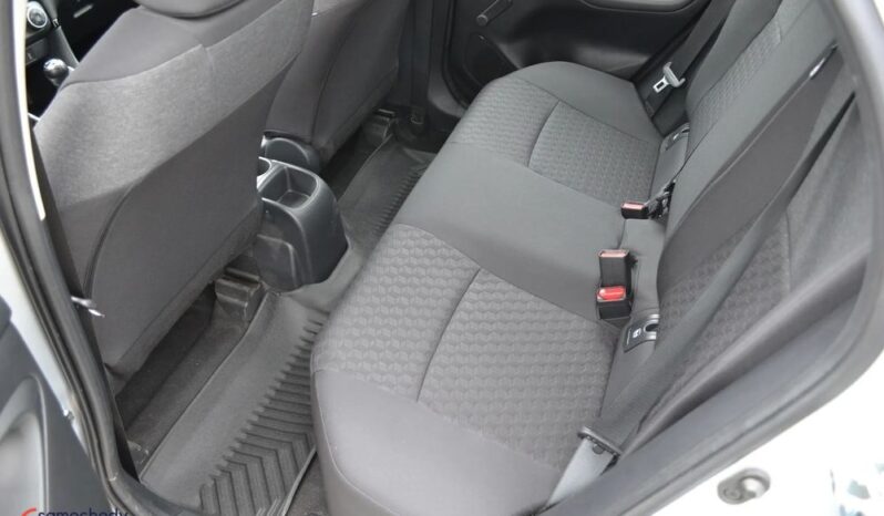 TOYOTA Yaris  | FWD (przód) | Manualna | 125 KM | Srebrny full
