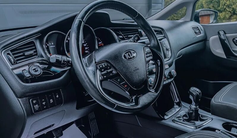 KIA Ceed  | FWD (przód) | Manualna | 120 KM | Szary full