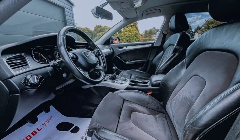 AUDI A4  | FWD (przód) | Manualna | 150 KM | Czarny full